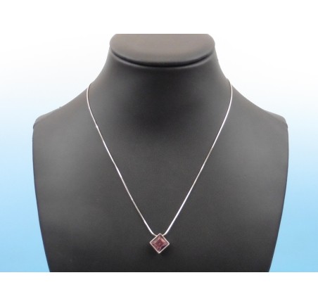 Zilveren hanger met paarse zirkonia en collier