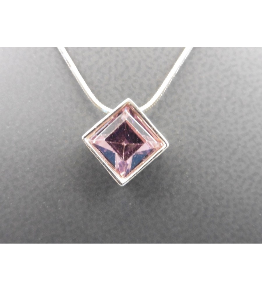 Zilveren hanger met paarse zirkonia en collier