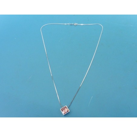 Zilveren hanger met paarse zirkonia en collier