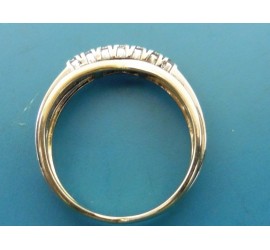 Gouden damesring met briljant