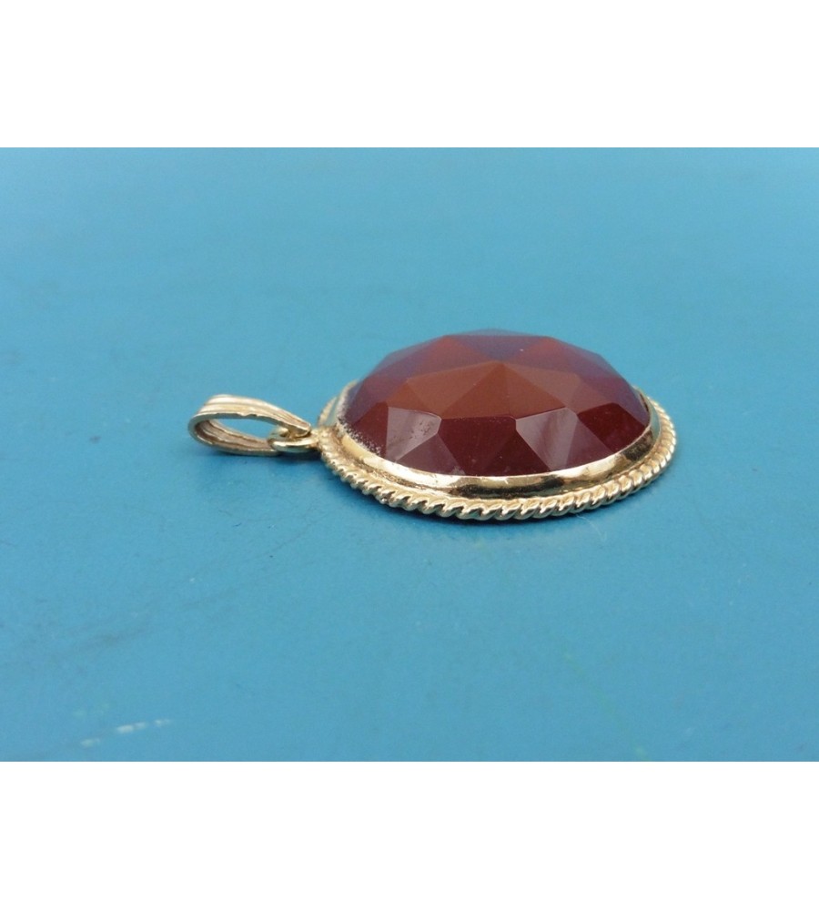 Gouden hanger carneool