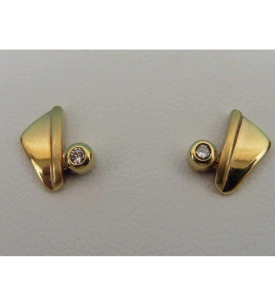 Gouden oorknopjes met zirkonia