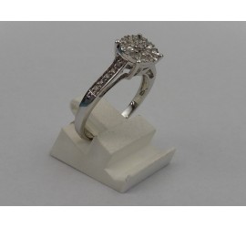 Wit gouden damesring met briljant