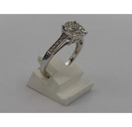 Wit gouden damesring met briljant