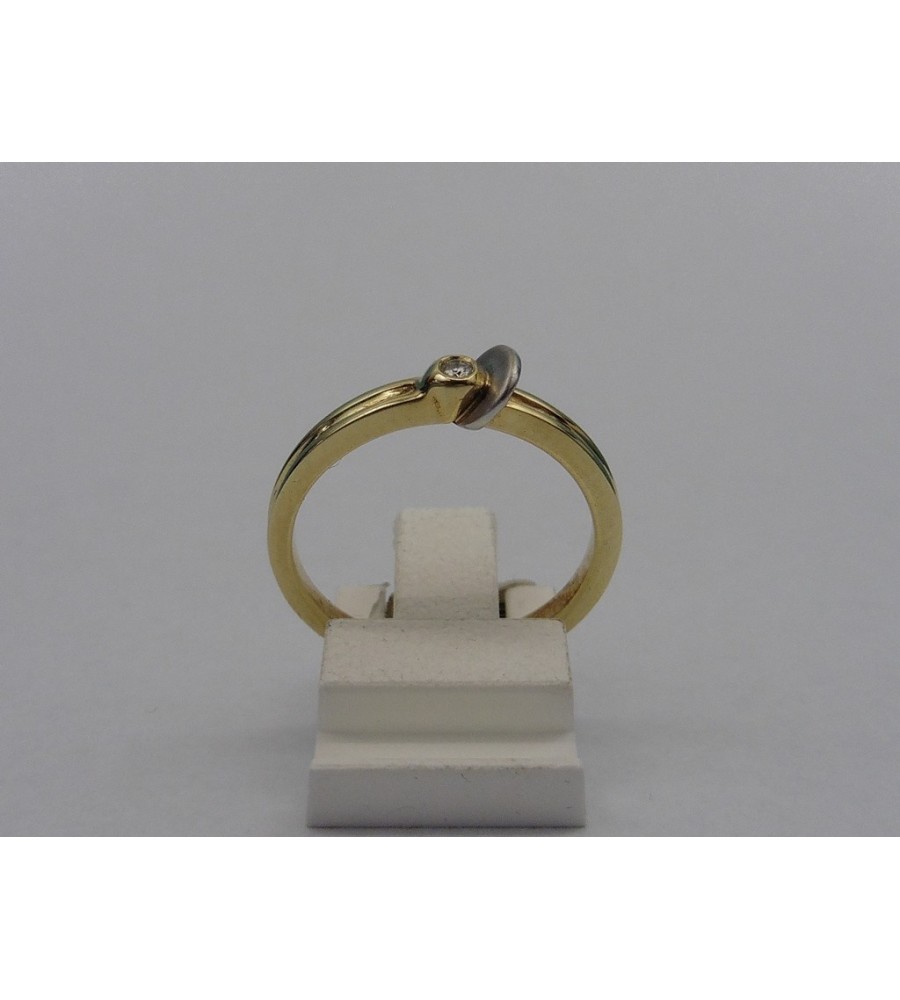Gouden damesring met briljant