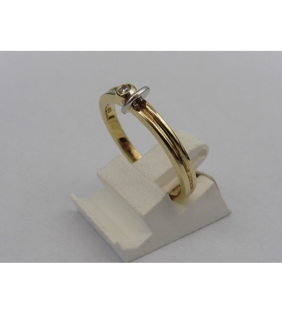 Gouden damesring met briljant