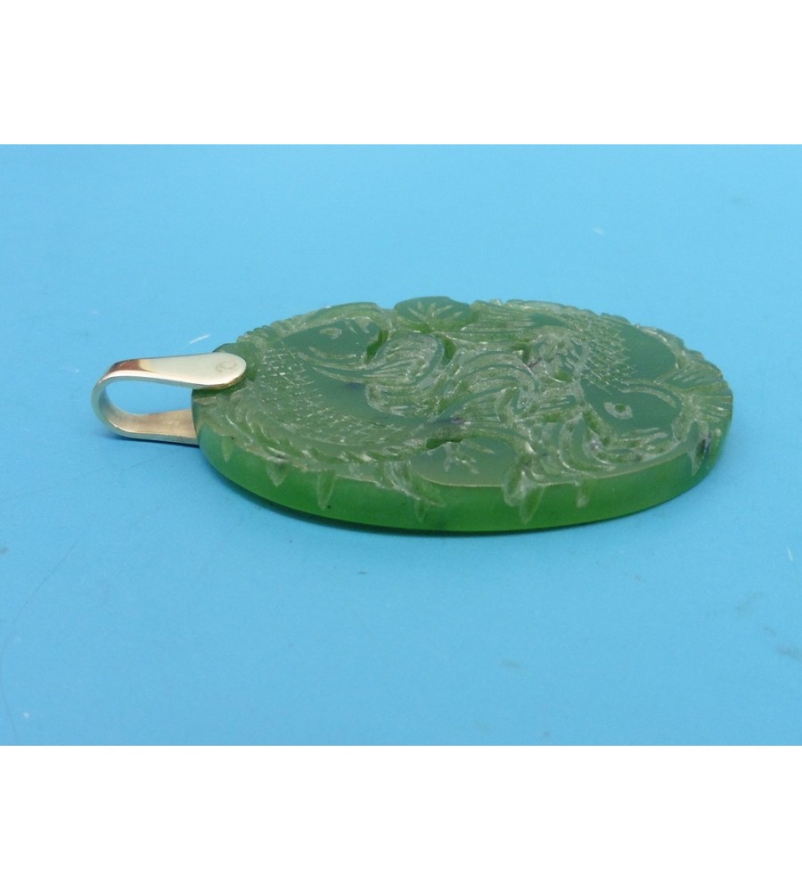 Jade hanger met gouden hangoog