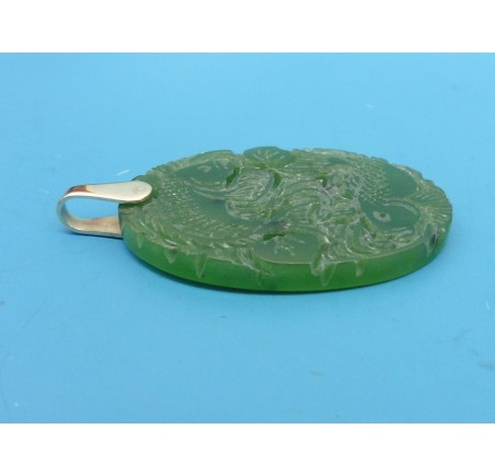 Jade hanger met gouden hangoog
