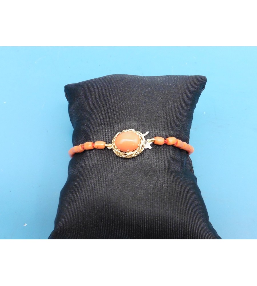 Bloedkoralen armband met gouden slot