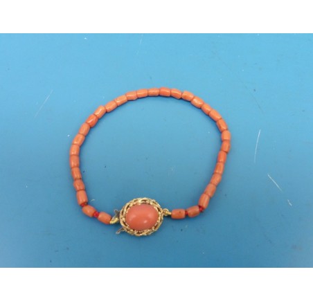 Bloedkoralen armband met gouden slot