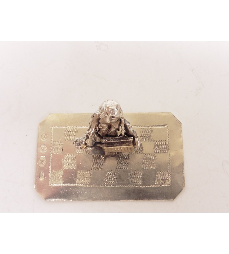 Zilveren miniatuur Man met handorgel
