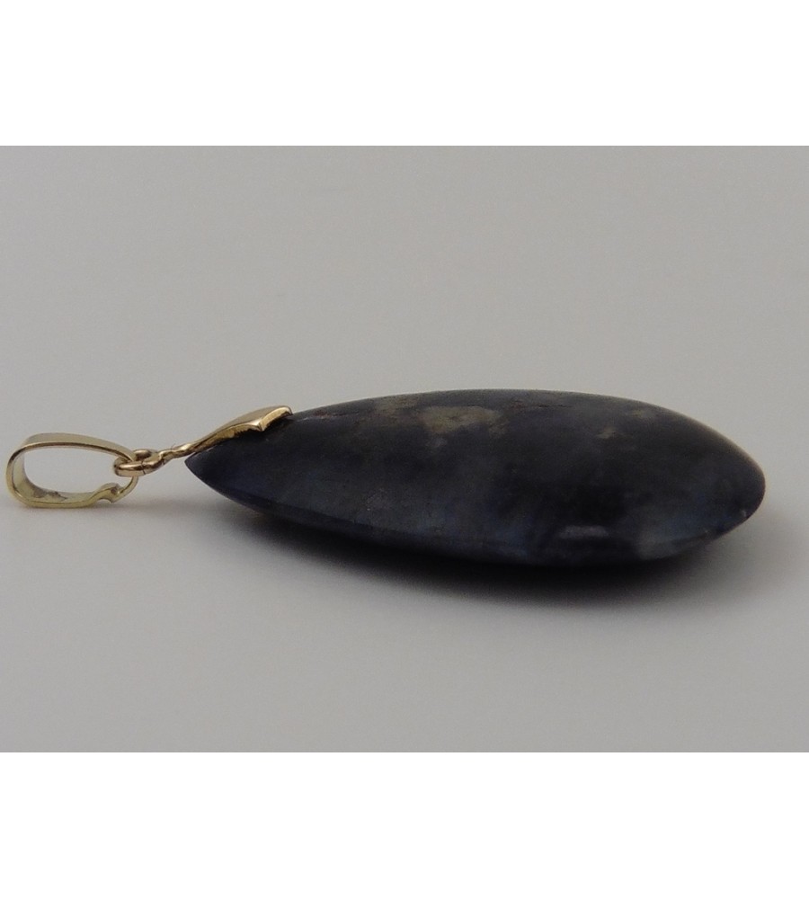 Gouden hanger met agaat