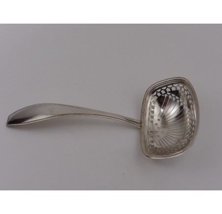 Zilveren strooilepel