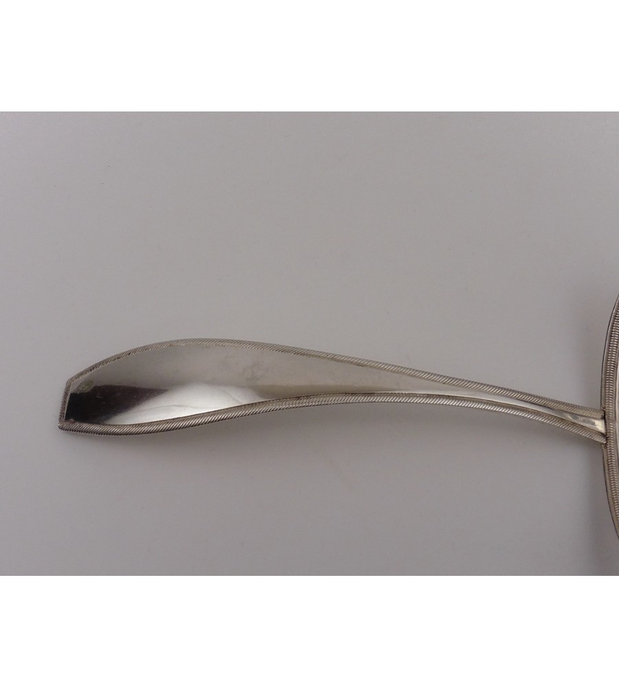 Zilveren strooilepel