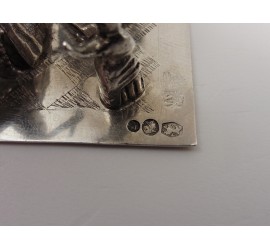 Zilveren miniatuur Kokende vrouw met kinderen