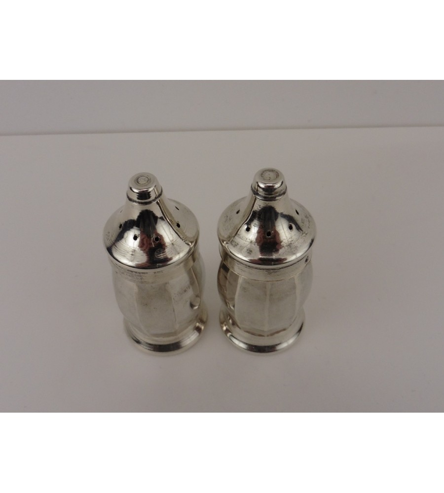 2 zilveren strooiers