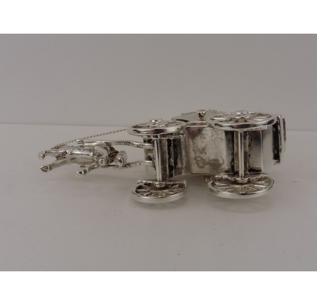 Zilveren miniatuur Koets