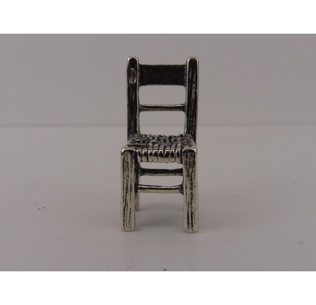 Zilveren miniatuur stoel