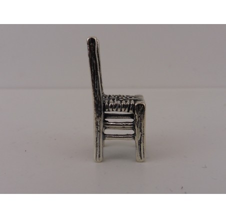 Zilveren miniatuur stoel