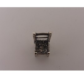 Zilveren miniatuur stoel