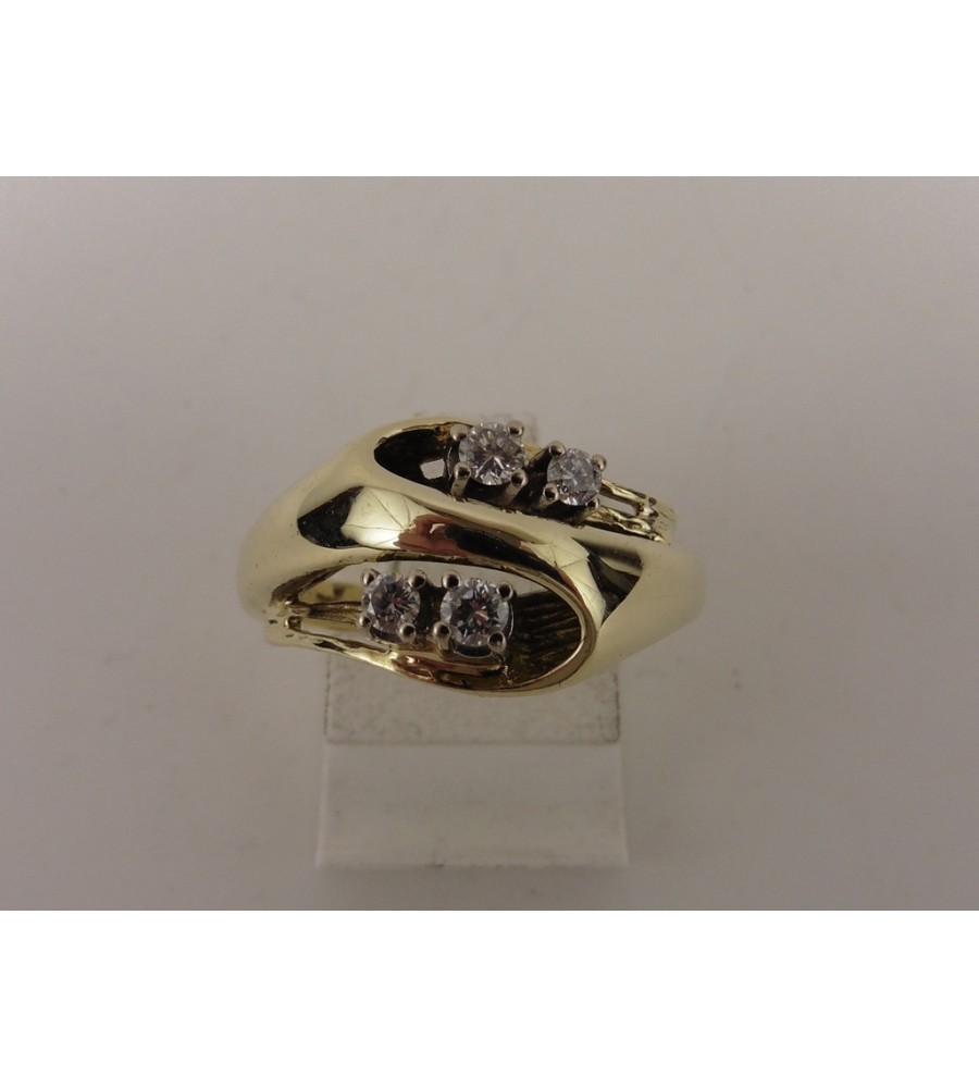 Gouden damesring met briljant