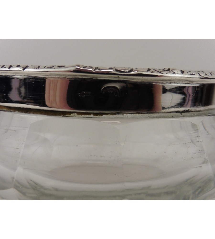 Glazen lekbakje met zilveren rand