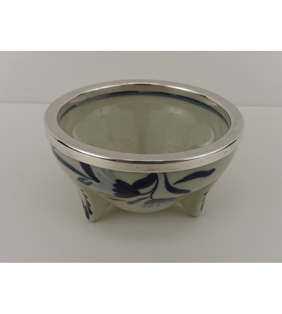 Aardewerken lekbakje met zilveren rand