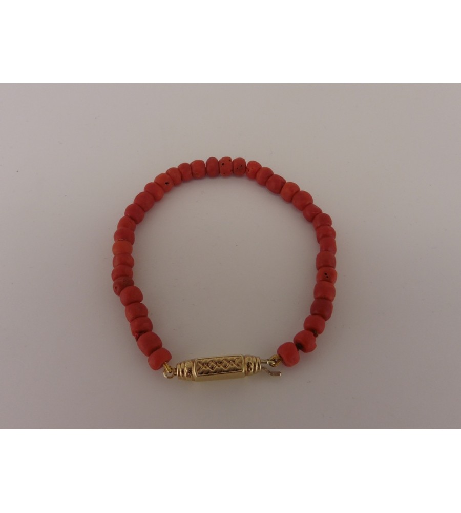 Bloedkoralen armband met gouden slot