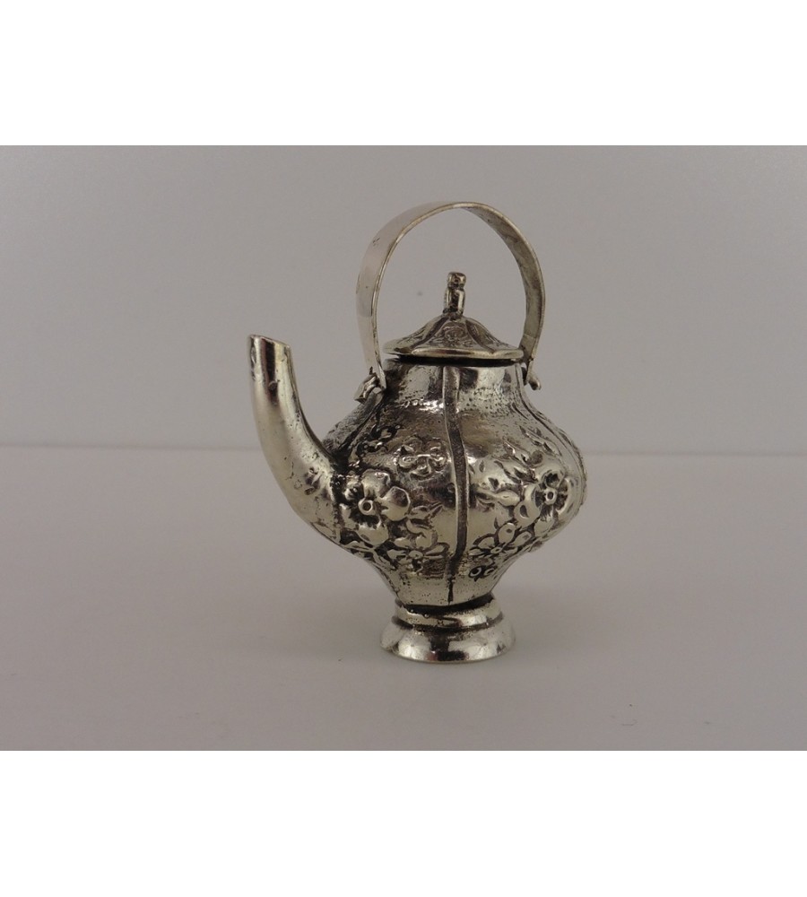 Zilveren miniatuur Theepot