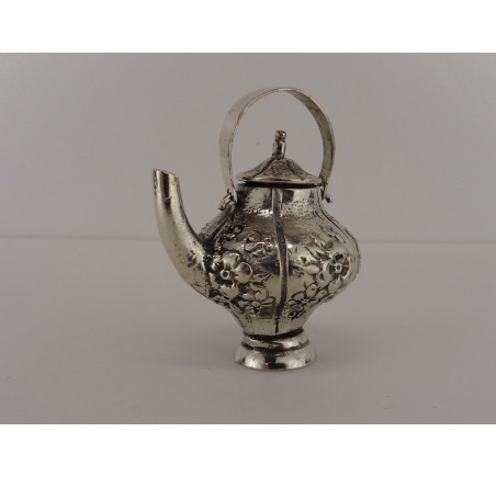 Zilveren miniatuur Theepot
