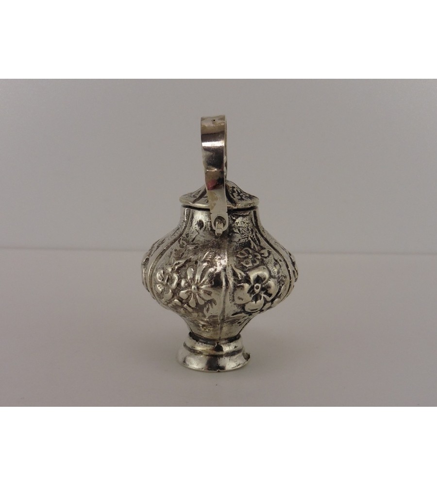 Zilveren miniatuur Theepot