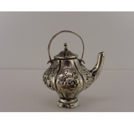 Zilveren miniatuur Theepot