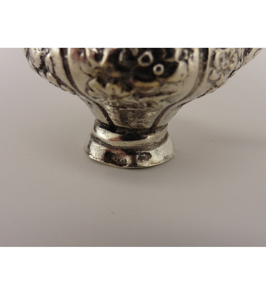 Zilveren miniatuur Theepot
