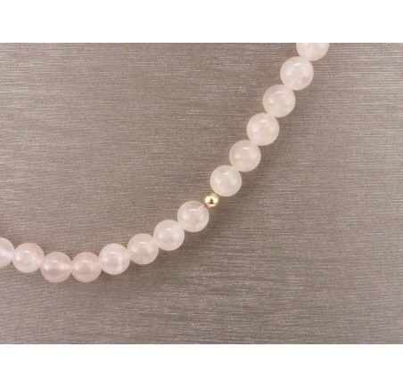 Rozenkwats collier met gouden slot en bolletjes