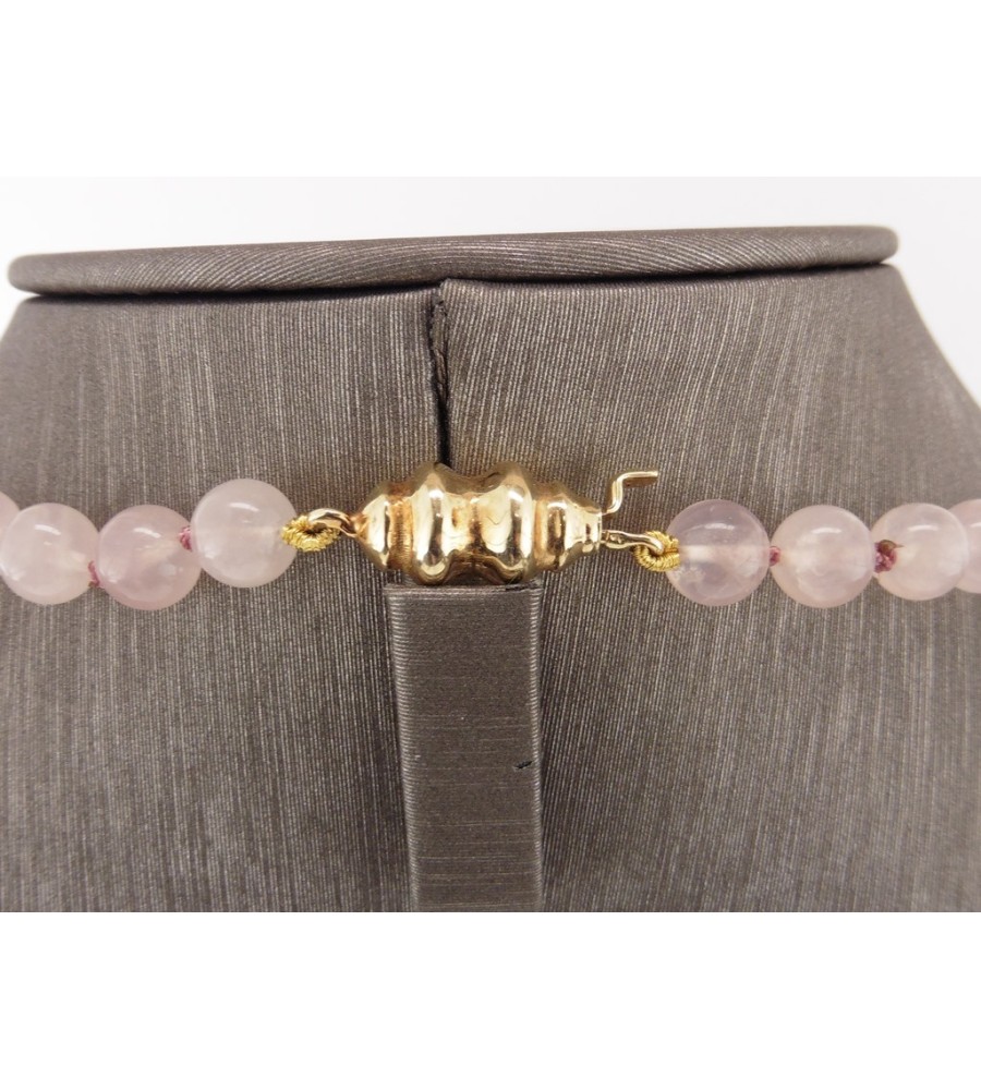 Rozenkwats collier met gouden slot en bolletjes
