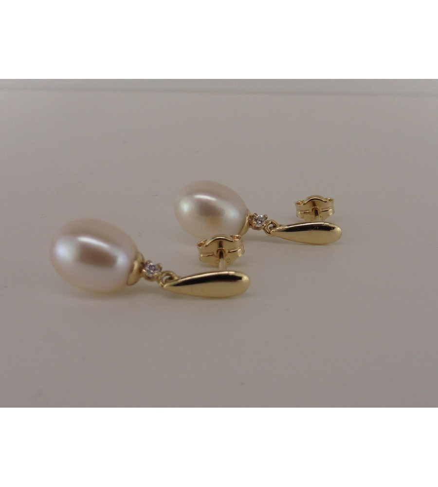 Gouden oorhangers met parel en zirkonia