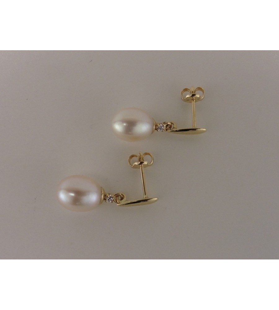 Gouden oorhangers met parel en zirkonia