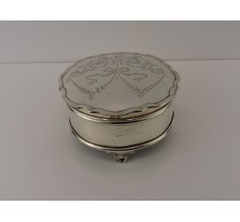 Zilveren sieradendoosje