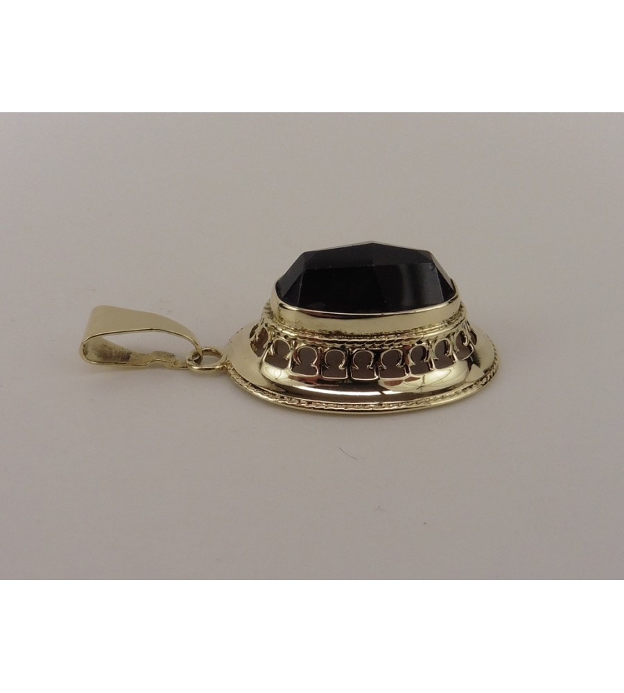 Gouden hanger met granaat