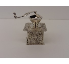 Zilveren miniatuur Koffiemolen