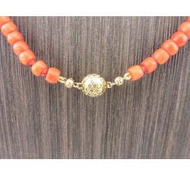 Bloedkoralen collier met gouden slot