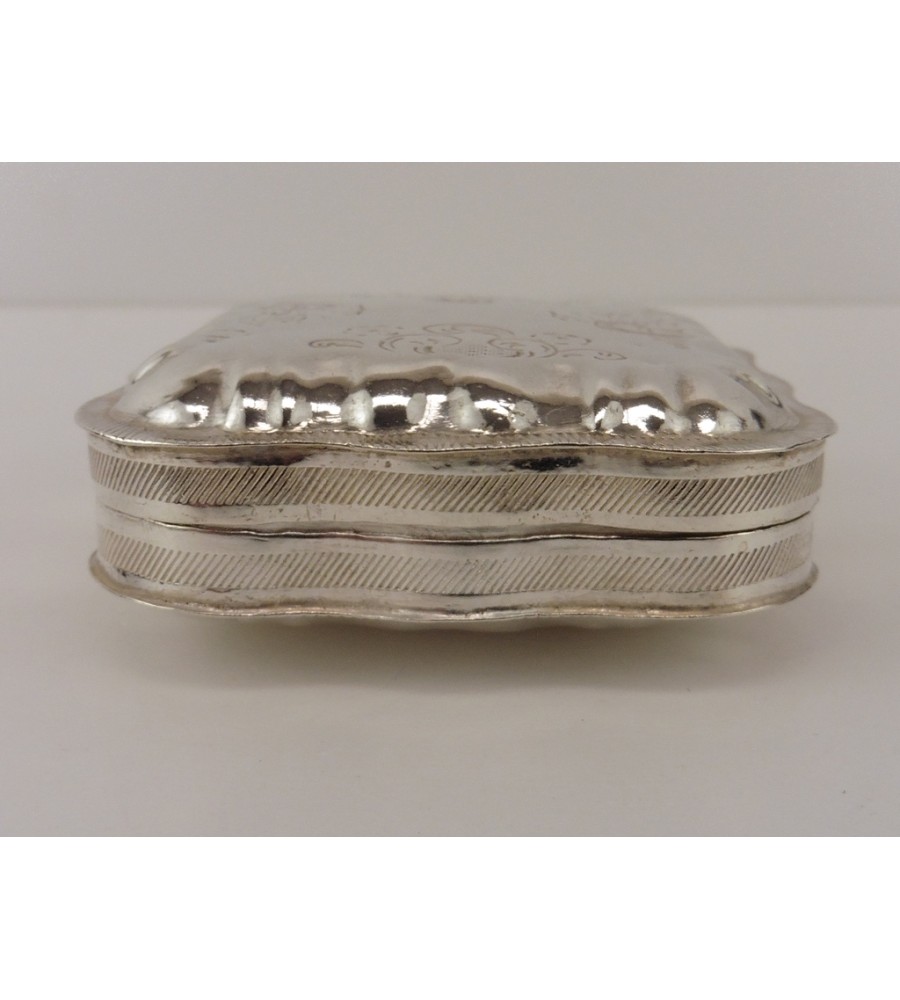 Zilveren pillendoosje