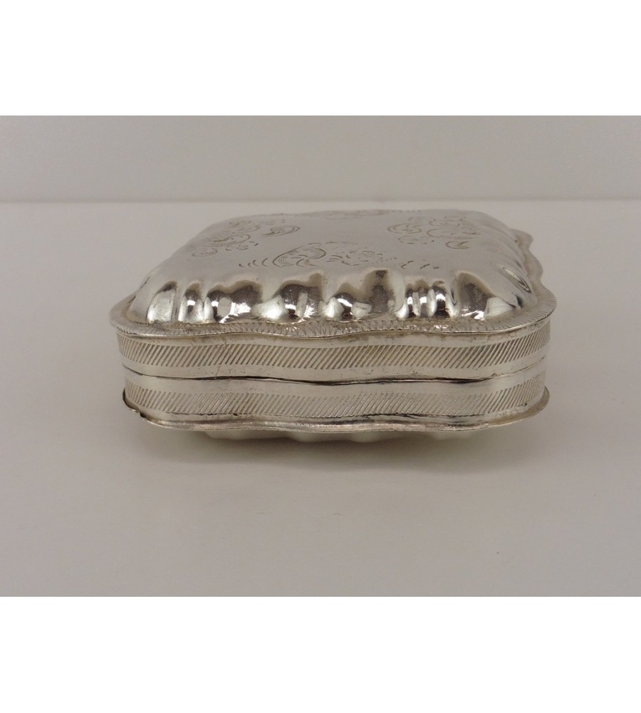 Zilveren pillendoosje