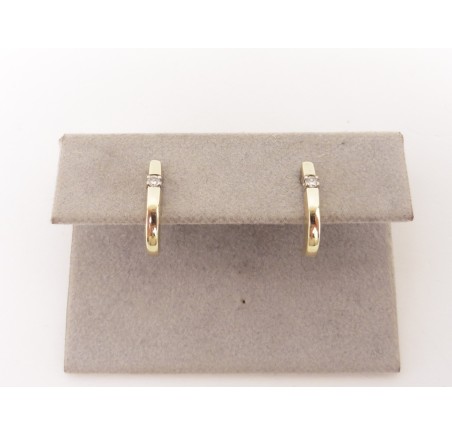 Gouden Diamonde half creolen met briljant