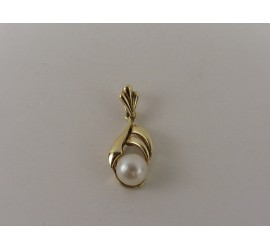 Gouden hanger met parel