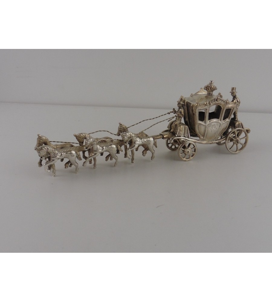 Zilveren miniatuur Gouden Koets met 6 paarden Zilveren miniatuur Gouden Koets met 6 paarden