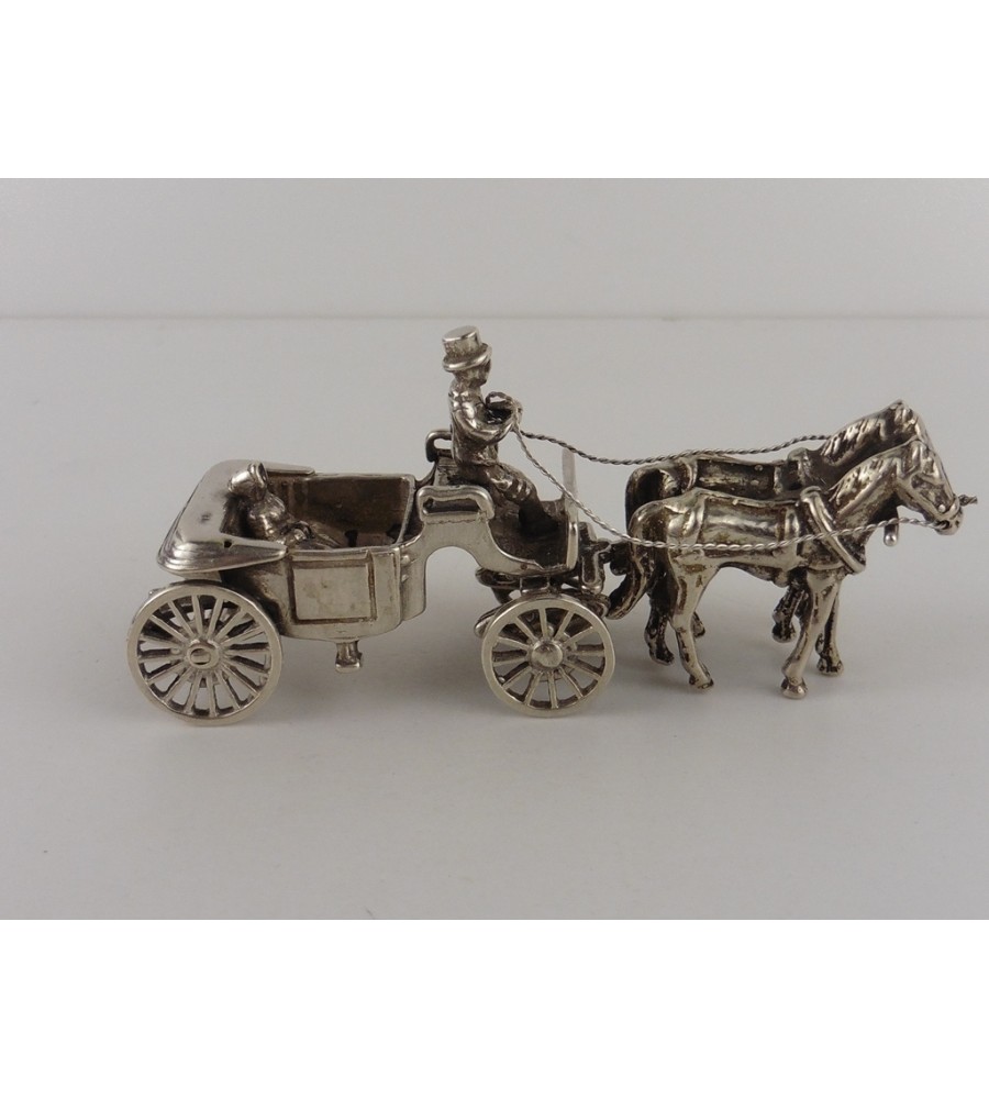 Zilveren miniatuur Koets met 2 paarden Zilveren miniatuur Koets met 2 paarden