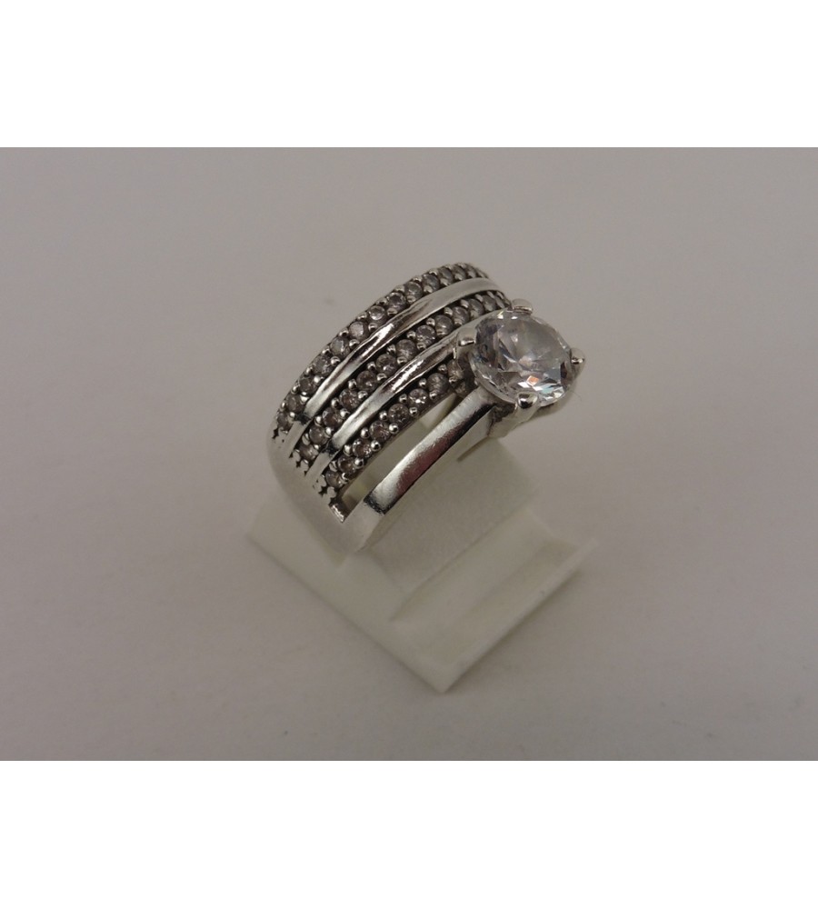 Zilveren damesring met zirkonia