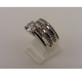 Zilveren damesring met zirkonia