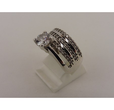 Zilveren damesring met zirkonia